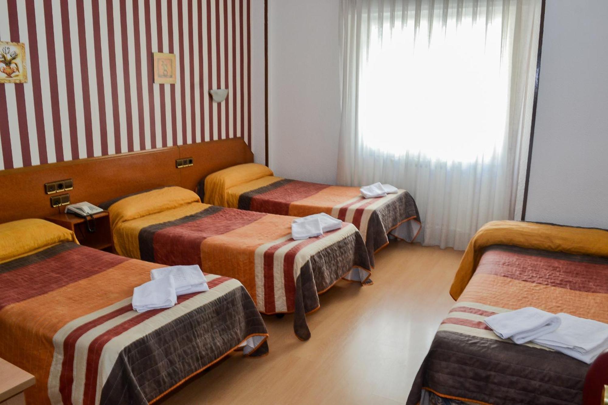 Hostal Cataluna Zaragoza Pokoj fotografie